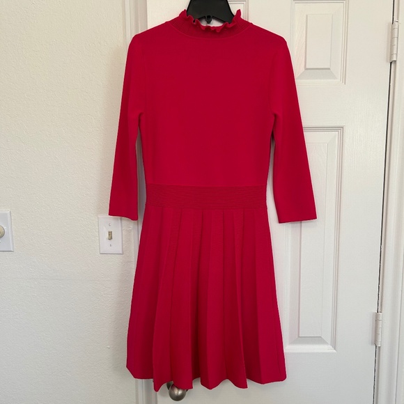 Bebe Fuchsia Dress! Size Medium! - Picture 9 of 11